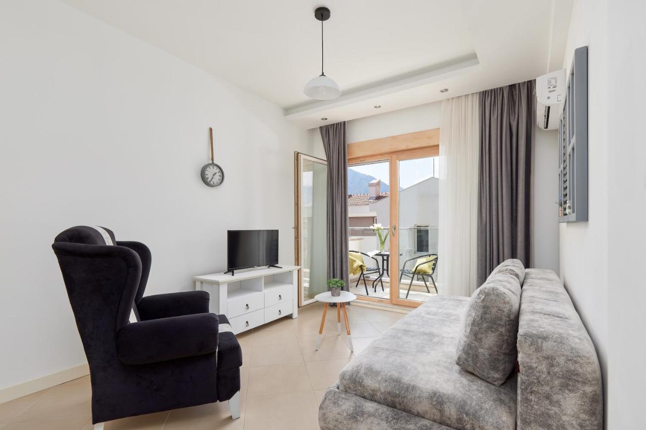 M&M&M Apartments Cattaro Esterno foto